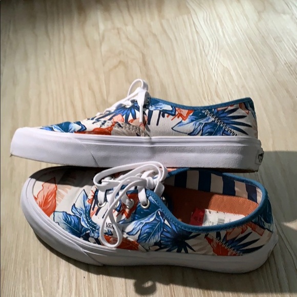 Brand new vans - Picture 3 of 3